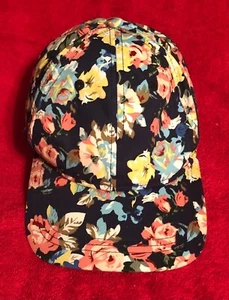 FLORAL HAT - Picture 1 of 3