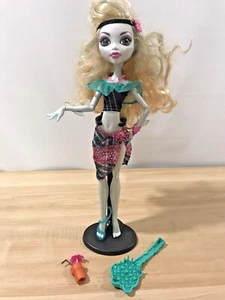 Monster High Lagoona Blue Skull Shores bambola + spazzola + bevanda 2011 in pensione incompleta - Foto 1 di 6