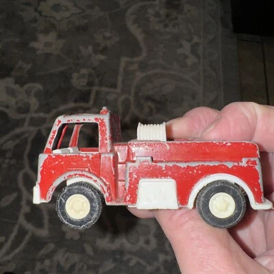 Camión de rescate de bomberos fundido a presión Tootsietoy camioneta roja emergencia 1969 juguete Tootsie Foto 1 de 4