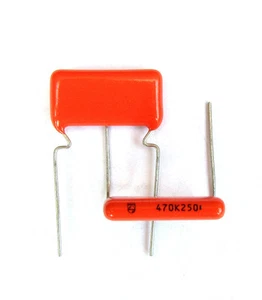 8 pcs Philips C368 470nF 0,47uF 250V 10% MKT capacitors - Picture 1 of 1