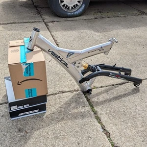 18" Vertical PK7 26" Aluminum Alloy Downhill Suspension Bike Frame - Picture 1 of 14
