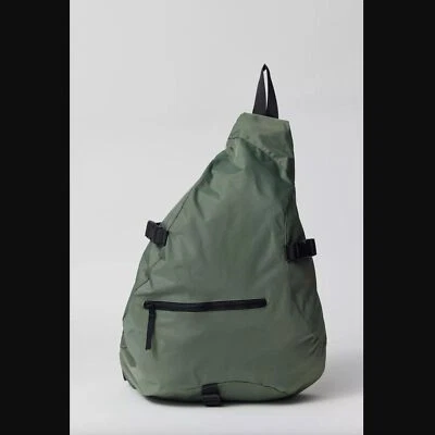 Bolso Bandolera Urban Outfitters City | Un Hombro, Color Oliva, Ajustable | ¡NUEVO CON ETIQUETAS! Foto 1 de 4