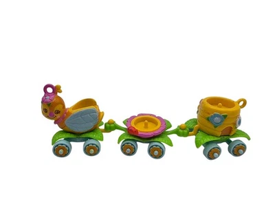 Dije de tren de abeja miel Charmkins 1984 vintage para collar Hasbro juguete perfumado años 80 Foto 1 de 3