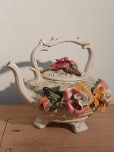 Large vintage Italian Capodimonte decorative floral tea pot - Picture 1 of 9