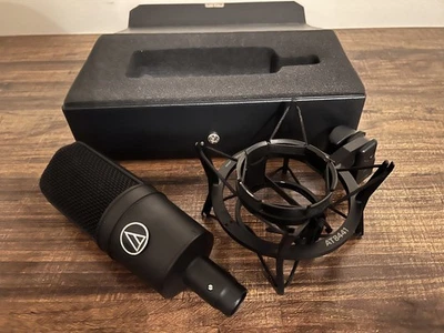 Audio-Technica AT4033a Cardioid Condenser Microphone with Shock Mount - Image 1 of 4