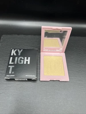 Kylie Jenner Kylight Pressed Illuminating Powder Dreamin Of Diamonds .34 oz NIB - Image 1 of 4
