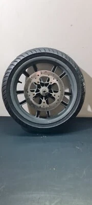 CERCHIO ANTERIORE PIAGGIO BEVERLY CRUISER 110-70-16 - Immagine 1 di 4