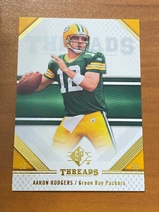 Tarjeta base de fútbol americano Donruss Threads 2009 #10 de Aaron Rodgers - Imagen 1 de 2