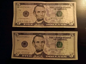 2 $5 US  Star Notes Tae Rating : Free Shipping - Picture 1 of 4