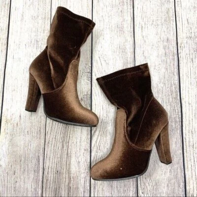 Botas Forever Brown Terciopelo Dasia Hasta la pantorrilla Talla 5.5 Foto 1 de 4