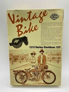 Aoshima Maßstab 1/16 Vintage Bike Serie 1918 Harley-Davidson 18F Innentasche versiegelt - Bild 1 von 3