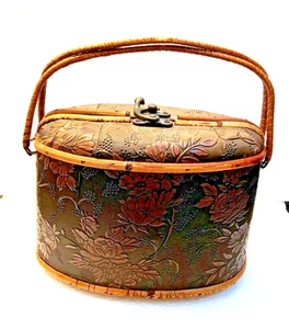 Vintage Brown Bamboo Wooden Purse with 2 leather handles 6x6 in size - Picture 1 of 4