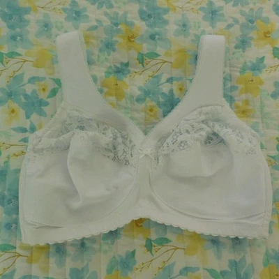 Glamorise Womens MagicLift Cotton Support Wirefree Bra 1001 White 38DD - Image 1 of 4