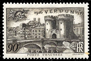 1939 Francia🔥Sc#392 MLH VF🔥PORTE CHAUSSEE VERDUN/Architettura - Foto 1 di 2