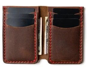 Cartera vertical de cuero Popov Heritage marrón cosida a mano hilo de tigre - Imagen 1 de 6