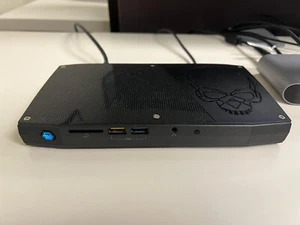 Skull Canyon Intel NUC NUC6i7KYK i7-6770HQ @2.6GHz 16GB RAM DDR4 500GB NVMe - Bild 1 von 6