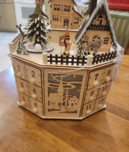 Calendario dell'avvento natalizio in legno luci LED ornamento calendario Yule nuovo con scatola - Foto 1 di 15