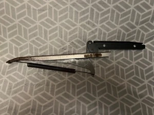 ELECTROLUX HINGE OVEN DOOR 316566205 - Picture 1 of 3