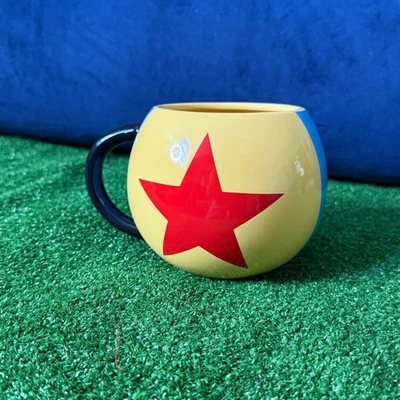 Taza de café Disney Pixar Luxo Ball - Taza de cerámica coleccionable 32 oz NUEVA Foto 1 de 4