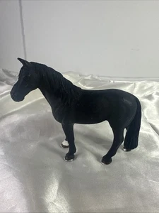 Modellino Schleich BLACK TENNESSEE WALKER GELDING cavallo stallone 13832 2016 - Foto 1 di 2