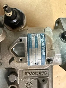 STANADYNE HOUSING WITH SHAFT 32429 + 20498 - Picture 1 of 4