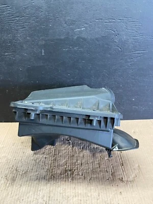 2014 to 2017 Buick Regal OEM Air Filter Air Cleaner Box D2818 DG1 - Image 1 of 4