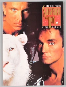 Siegfried und Roy bei der Mirage Souvenir Programmbuch Las Vegas Show 1991 - Bild 1 von 7