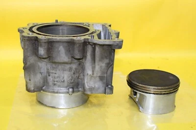 BMW F650 F650GS DAKAR  F650CS SCARVER ENGINE MOTOR CYLINDER BARREL JUG  PISTON - Image 1 of 4