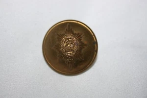 BRITISH ARMY WORCESTERSHIRE REGIMENT OFFICER'S LARGE BUTTON - Picture 1 of 2