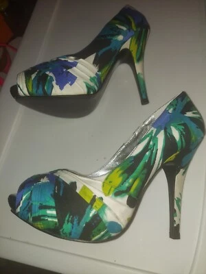 Audrey Brooke Multicolor Floral Fabric High Heel Pumps 7.5 - Image 1 of 4