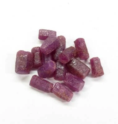 100 CT - 20 Gram AAA Certified 100% Natural Mozambique Ruby Gemstone Rough Lot - Image 1 of 4
