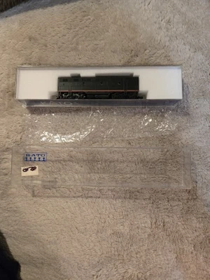 KATO N SCALE SOUTHERN PACIFIC F3-B UNIT PHASE 11 DIESEL BLACK WIDOW #176-082 MIB - Image 1 of 4