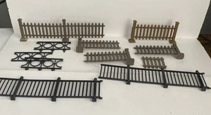 Lot of Plastic O Scale Fances - Picture 1 of 3