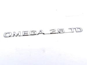 Original Nuevo VAUXHALL OMEGA 2.5 TD INSIGNIA TRASERA Opel Emblema Logo Para A 1986-1994 - Imagen 1 de 2