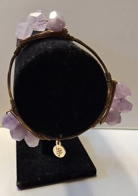 Pulsera Bourbon & Bowetes BB Wire Wrap tono dorado piedras racimo amatista Foto 1 de 4
