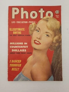 Photo Digest November 1952 Vol.1 No.5 Irish McCalla - Picture 1 of 24