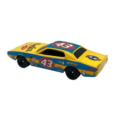Dodge Charger Hot Wheels Salute to Petty #43 amarillo azul 74 diecast 1:64 suelto Foto 1 de 4