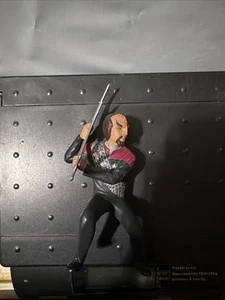 Hallmark Keepsake 1999 Star Trek Lieutenant Worf. Vintage Sammlerstück. Nagelneu - Bild 1 von 6