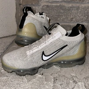 Near Mint Nike DB1550-100 Air VaporMax FlyKnit Shoes Sneakers 7 Mens/Youth - Picture 1 of 12