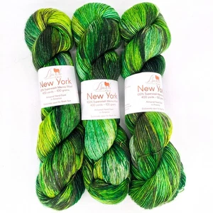 Baah New York SW Merino Fingering 400 yds 100 g Lime Twist - Lot of 3 - Picture 1 of 4