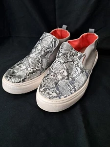 Hey Dude Women's Peyton Faux Snakeskin Gray Silver Comfort Casual Slip On Size 9 - Picture 1 of 13