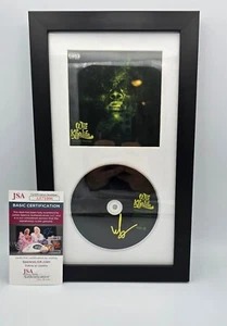 WIZ KHALIFA PAPELES DE LIAR ENMARCADOS CD FIRMADO JSA - Imagen 1 de 1
