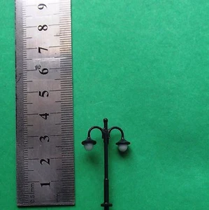 Y17-11 Z 10pcs 1:220 Scale Model Light Train Railway Layout LED Lamppost Garden - Picture 1 of 3