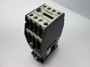 Siemens 3TB4117-0B Contactor, 4-Pole, Contacts: 2x N/O 2x N/C, Coil: 24VDC - Picture 1 of 6