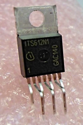 ITS612N1   Infineon  2xHigh-Side Switch 43V 1,8A TO220AB-7  NEW [2 pcs] #BP - Image 1 of 2