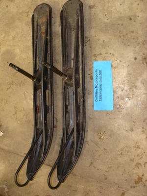Polaris Indy 500 1998 L/C OEM metal esquís delanteros husillo pieles de plástico bonito Foto 1 de 4