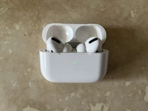 Kit Apple A2190 AirPods Pro POUR PIÈCES OU RÉPARATION UNIQUEMENT veuillez lire la description - Photo 1 sur 5