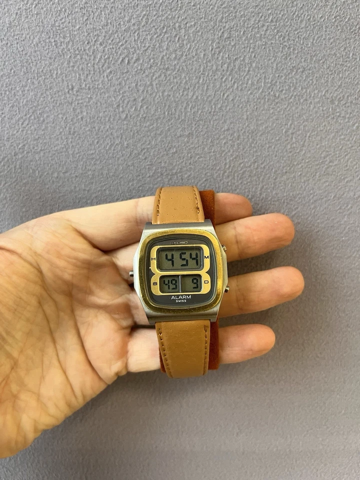Longines Alarm Swiss Digital LCD Ultra Rare Wrist Watch. - image 1 of 4