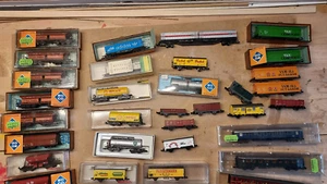 Modellbahn Spur N Konvolut Teil 3: Waggons (56 Stück!) - Bild 1 von 4