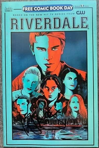 Riverdale KJ APA SIGNED Comic Book - EXACT VIDEO PROOF - Picture 1 of 2
